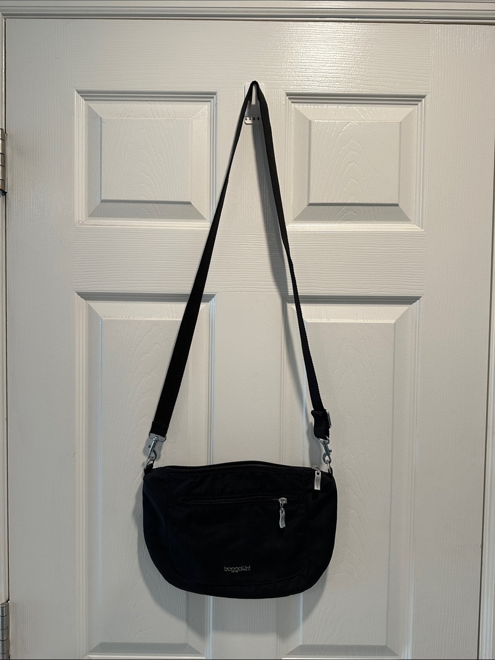 Baggallini Black Nylon Crossbody Bag - Picture 2 of 11